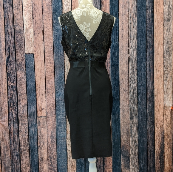 Goddiva London Deep V LBD - Picture 3 of 6